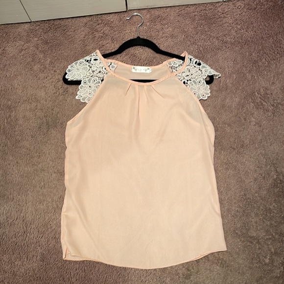 Light pink soft sheer shirt - Picture 3 of 3